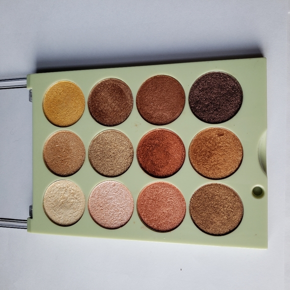 Pixi by petra eyeshadow palette - Picture 2 of 2